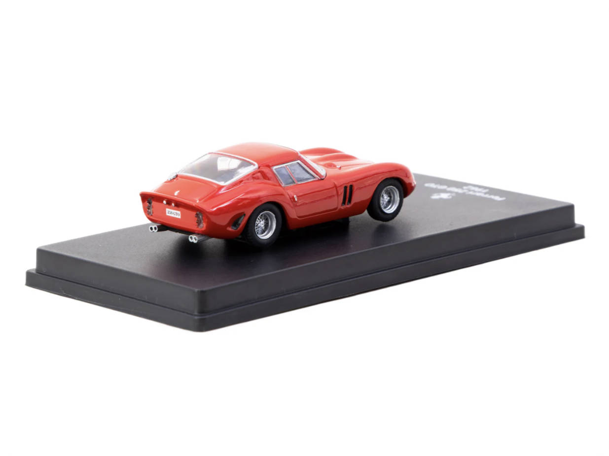 Car in Magazine CENTAURIA IXO  - Die Cast Car 1 64 incelemesi ve fiyatı